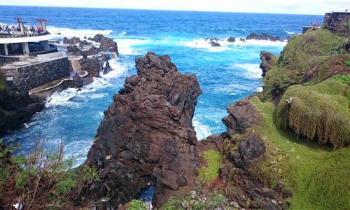 Madeira - květinová a turistická - Porto Moniz