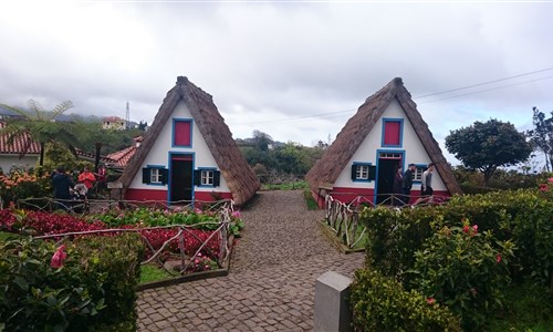 Madeira - květinová a turistická - Santana