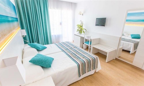 Hotel Playas de Paguera**+ - pokoj