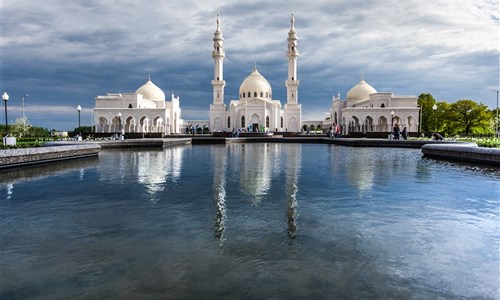 Tři ruská hlavní města: Moskva, vlakem do Nižného Novgorodu, lodí do Kazaně – letecký poznávací zájezd - Tatarstán, Bolgar, Bílá mešita