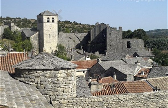 Languedoc, kraj Katarů a kaňon Ardèche - letecky