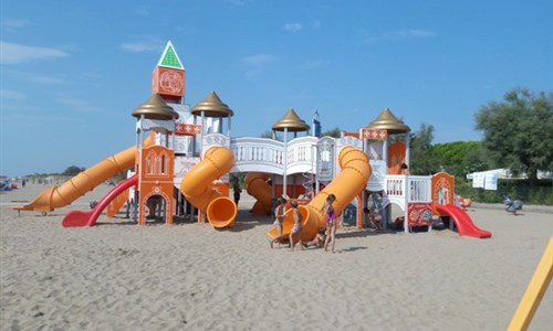 Komplex Sant Angelo Village**** - autobusem - pláž a dětský koutek