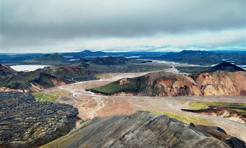 Island - mezi ledovci, sopkami a horkými prameny - Island, pohled na Landmannalaug​ar