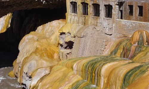 Mezi Argentinou a Chile - po vinných stezkách a nejen po nich - Argentina, Puente de Inca, Mendoza