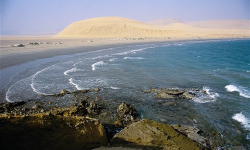 Peru a Bolívie - ostrovy Ballestas, poušť a oceán