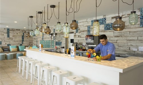 Hotel Mar Senses**** - Pohled na bar Hotel Mar Senses