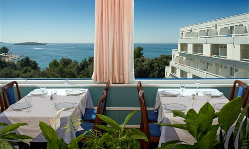 Hotel Delfin** - Hotel Delfin - restaurace