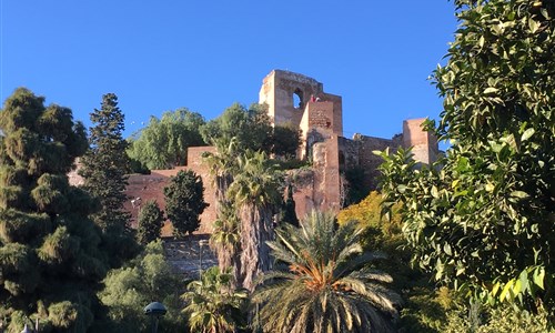 Málaga město věčného léta - letecky - Málaga - pevnost