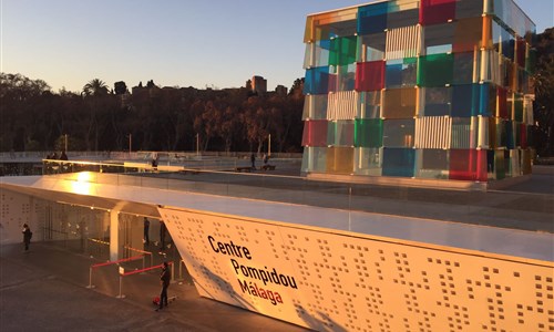 Málaga město věčného léta - letecky - Málaga - Centre Pompidou