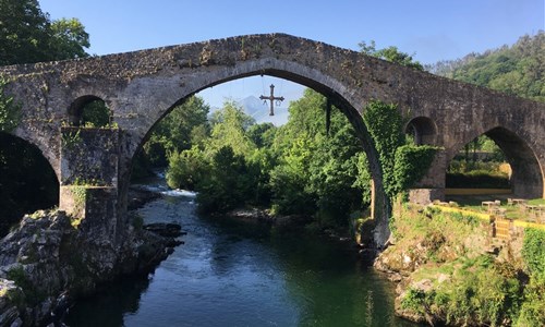 Svatojakubská pouť 2 - severní cestou přes Kantábrii, Asturii a Picos de Europa do Santiaga de Compostela - letecky - Svatojakubská severní pouť - Cangas de Onís