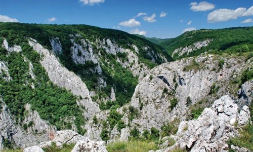 Ze sopečné Poľany za krásami Slovenského krasu - Ze sopečné Pol'any za krásami Sloveského krasu - Slovensko