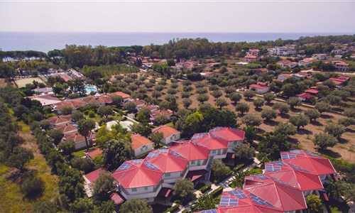 Kalábrie s výletem na Lipary - Villaggio Borgo degli Ulivi - celkový pohled