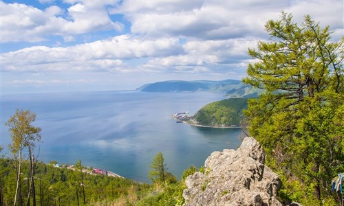 Jezero Bajkal - návrat do přírody - letecky - Čerského kámen