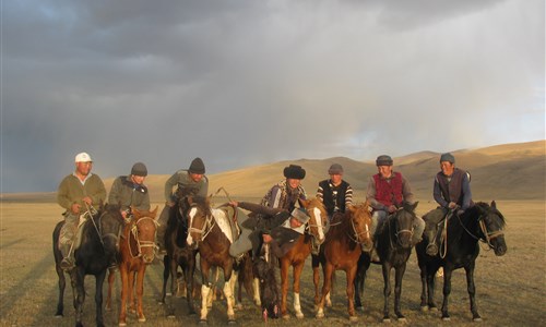 Kyrgyzstán - rajská příroda jezer a hor - Kyrgyzstan - pastevci