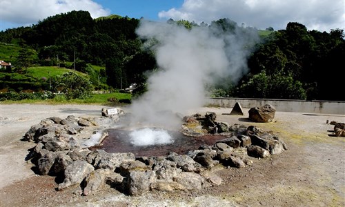 Azorské ostrovy - São Miguel – pěší turistika v zeleném ráji - Azory, Sao Miguel, Furnas
