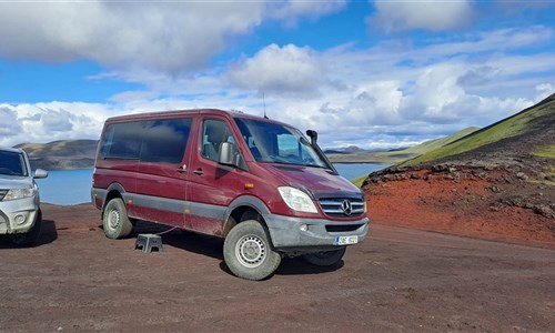 Krásy Islandu s turistikou - Islandské vnitrozemí, naše Toyota HiAce 4x4