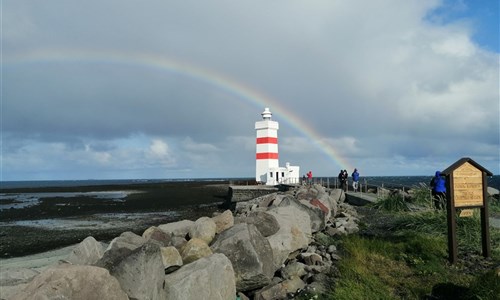 Krásy Islandu s turistikou - Island, Gardskagi - starý maják s duhou