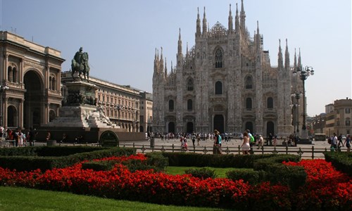 Miláno, letecky za památkami, kulturou i nákupy - Duomo di Milano