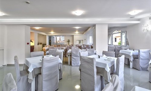 Hotel Happy Days**** - Kréta, Kavros- Hotel Happy Days ****