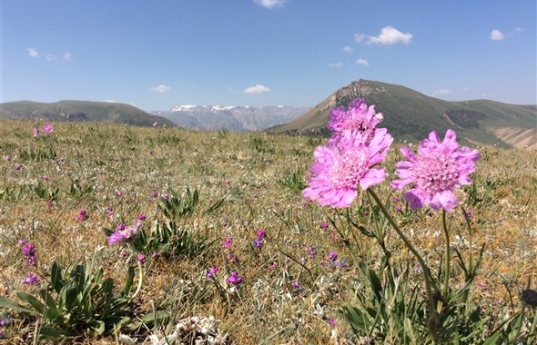 Kyrgyzstán - rajská příroda jezer a hor