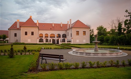 Hotel Zámek Valeč**** - hotel Valeč