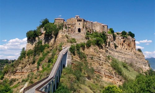 Cesta za Etrusky a největší krásy na pomezí Lazia, Toskánska a Umbrie s koupáním u moře i jezera - Civita di Bagnoregio