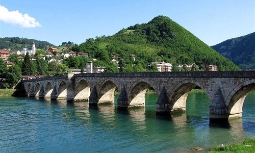 Lodí z Budapešti až do dunajského ohybu - Vyšehrad