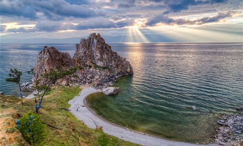 Jezero Bajkal - návrat do přírody - letecky - Shamanka rock