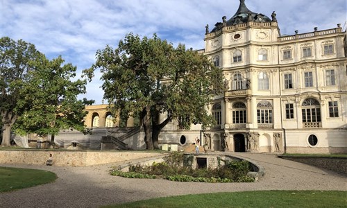 České středohoří - České středohoří - zámek Ploskovice