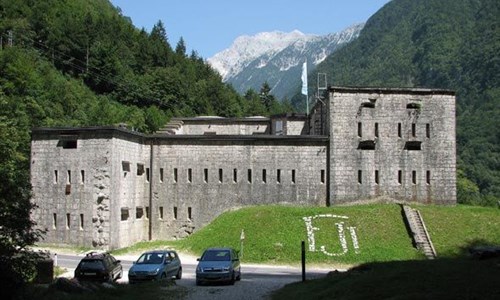 Julskými Alpami po Smaragdové stezce - Pevnost Kluže