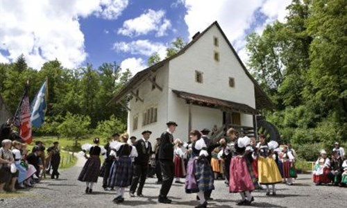 Nejkrásnější města, hory a jezera centrálního Švýcarska - Ballenberg skanzen