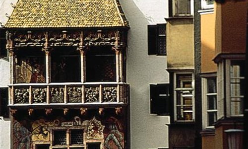 Alpy v okolí Innsbrucku - Goldenes Dachl