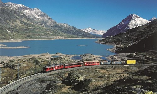 Švýcarsko letecky s panoramatickými vlaky - Švýcarsko let