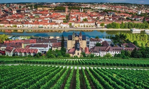 Francké Švýcarsko a romantická vinná stezka - exkluzivní zájezd za vínem, norimberským pivem a poznáním