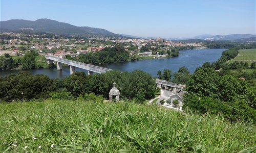 Porto a bukolická příroda severního Portugalska - řeka Minho u Valency do Minho