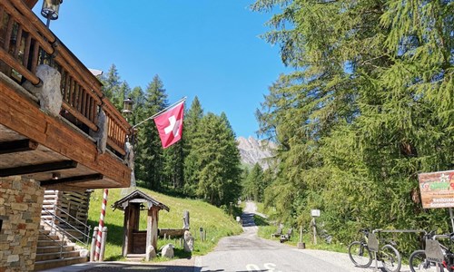 Alpské průsmyky a legendární Matterhorn - Švýcarsko