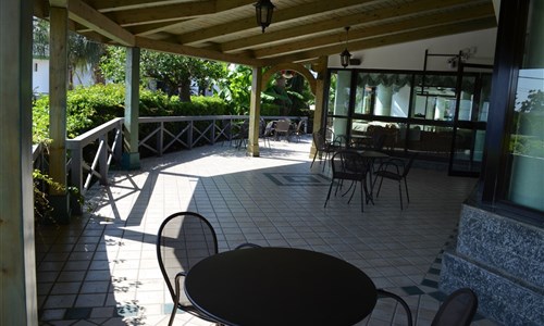 Hotel Marinella*** - Terasa hotelu
