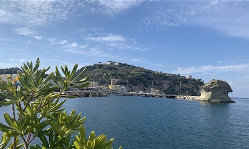 Ischie turistická - Lacco Ameno, Ischia