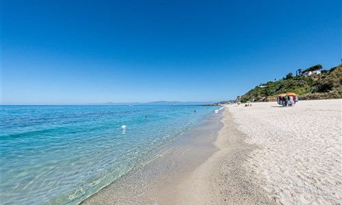 Hotel Poggio di Tropea*** - Hotelová pláž s plážovým servisem