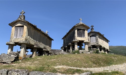 Porto a bukolická příroda severního Portugalska - Lindoso sýpky