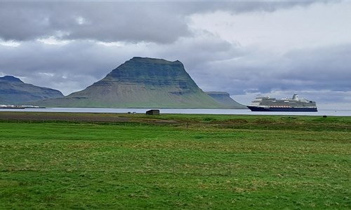 Island - západní fjordy - Ikonická hora Kirkjufell