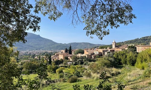 Mallorca s turistikou - nedotčená příroda a tradiční architektura - Turistika Mallorca, Cuber - Biniaratx