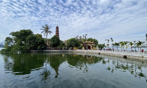 Vietnamem od Mekongu až do Sapy - Hanoi - Tran Quoc pagoda