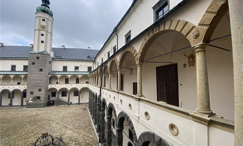 Kouzlo Jeseníků - památky a krásy hor - zámek Bruntál