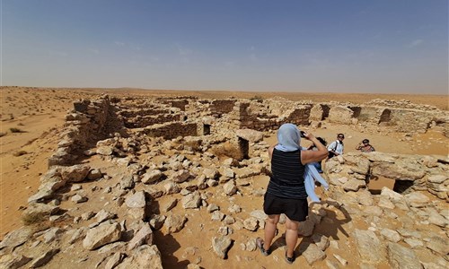 Jižní Tunisko s koupáním na Djerbě a lehkou turistikou - ruiny římské pevnosti v poušti