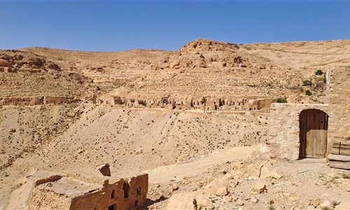 Jižní Tunisko s koupáním na Djerbě a lehkou turistikou - ksar Douiret