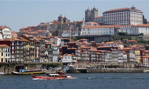 Portugalsko, země mořeplavců, slunce a vína - letecky