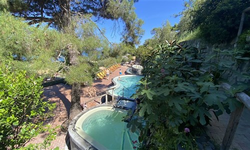 Ischie turistická - Termální park Poseidonovy zahrady