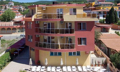 Hotel Sunny Flower*** - Hotel Sunny Flower-pohled ze předu