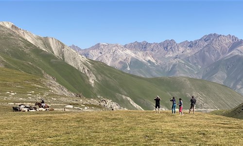 Kyrgyzstán - rajská příroda jezer a hor - Průsmyk Kara-Keche